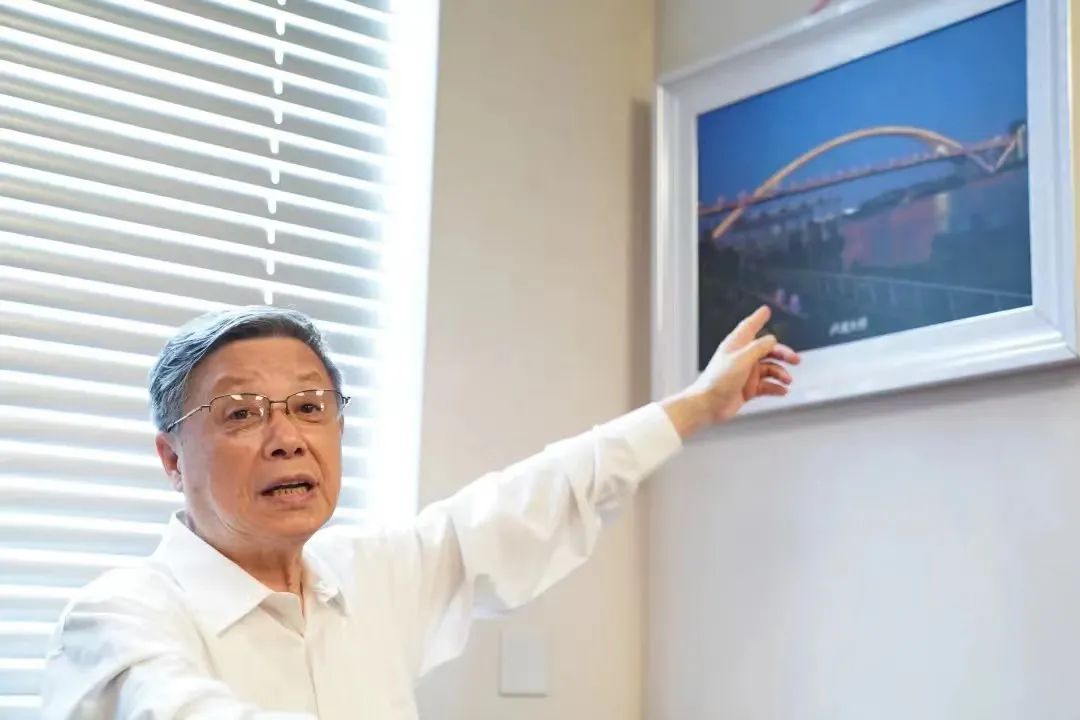 浦江风云：“浦江彩虹”装点上海梦