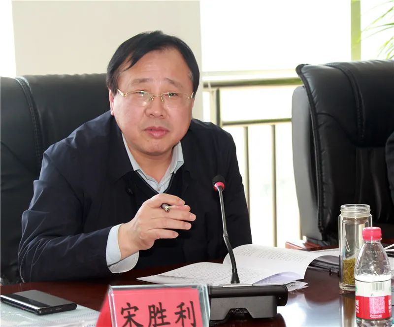 安阳市人大常委会到龙安区人民法院调研行政审判工作