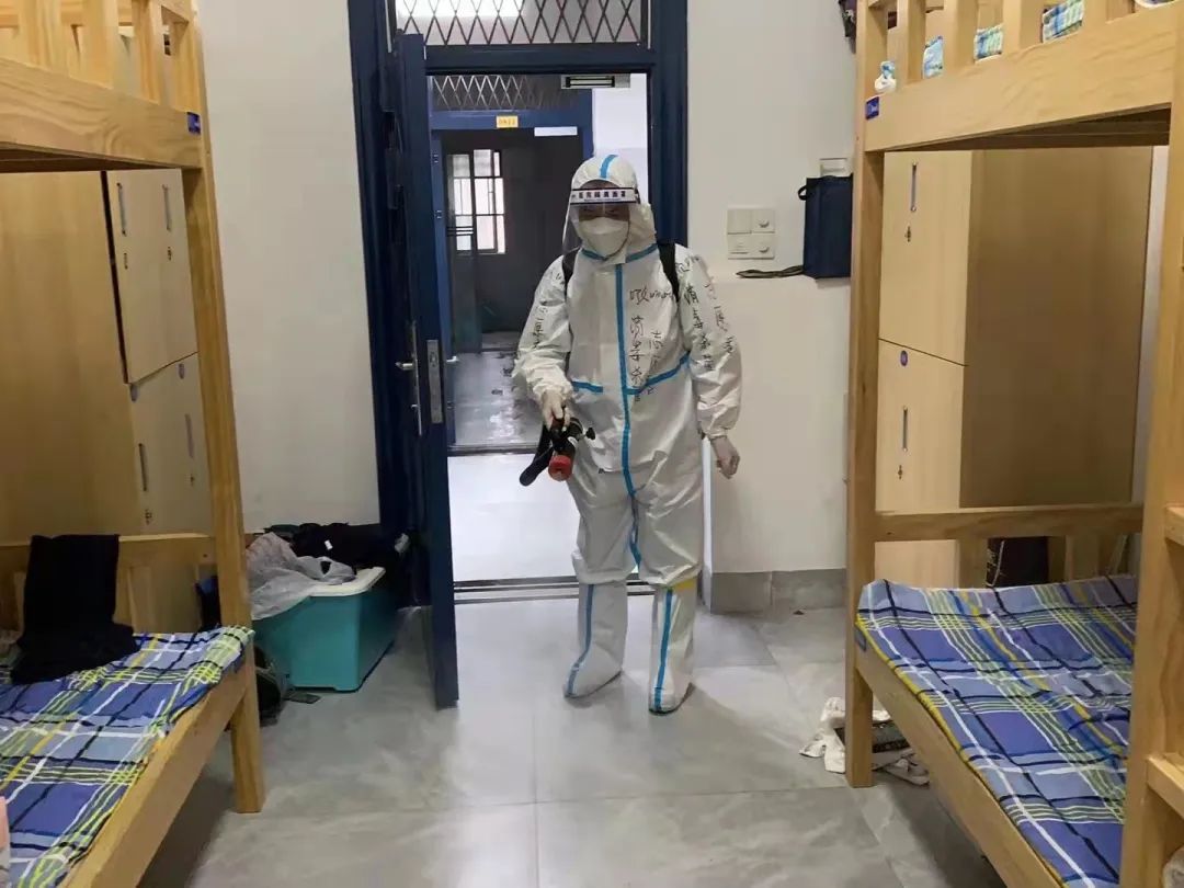 4月8日上午,雅礼中学,中雅培粹学校委托湖南双天顶呱呱生物科技有限