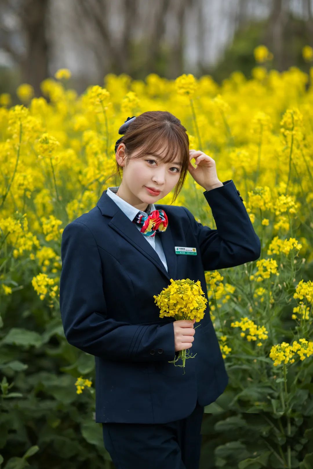 邮政小姐姐送来最美四月天