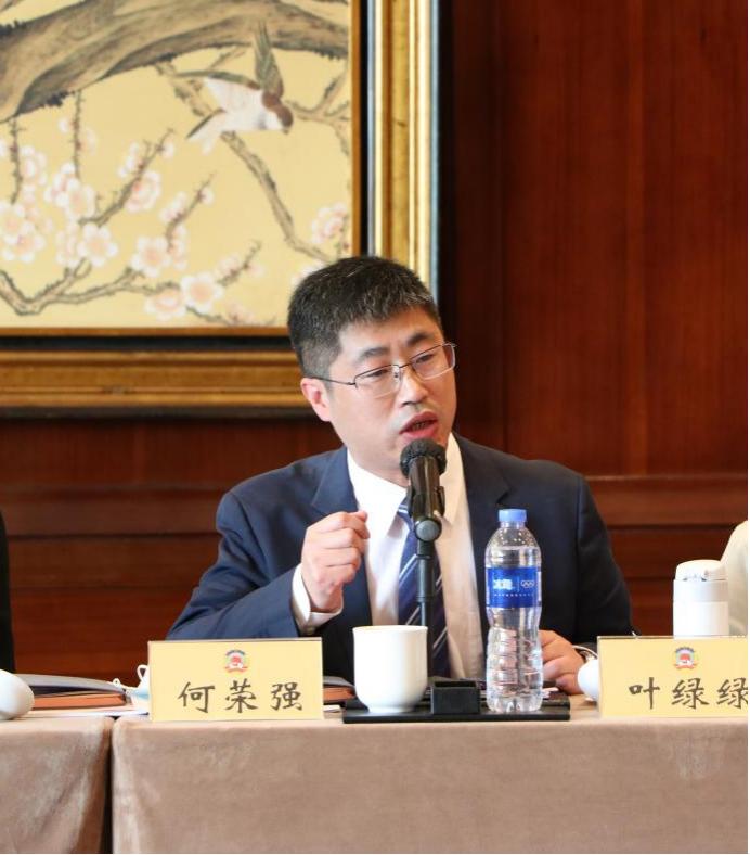 汪驰参加政协民革界别民建界别农工党界别联组讨论