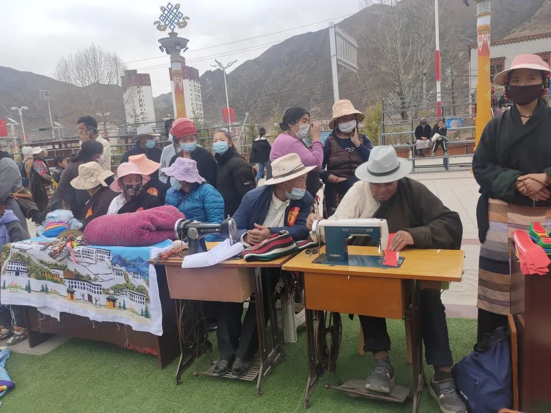 乡村振兴那曲奋进比如镇举行第一届农牧民厨艺暨传统手工艺技能比赛