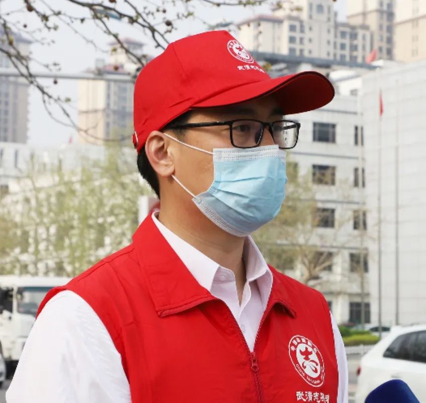 文明交通红马甲回来啦