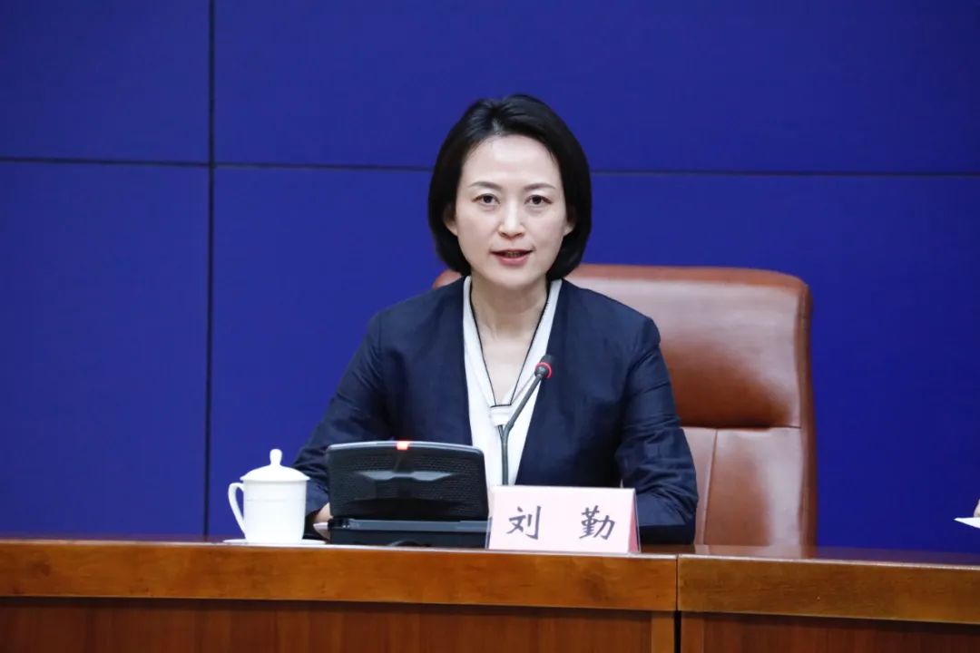 济南市委宣传部副部长,市政府新闻办主任刘勤刘勤:各位媒体朋友:今天