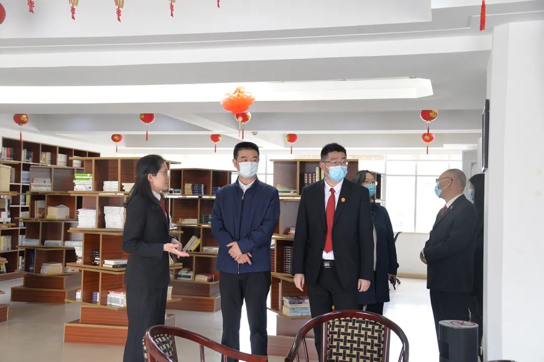 凝心聚力共谋发展版纳中院调研组到盘龙法院调研座谈