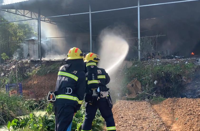 带路救火长沙少年真帅