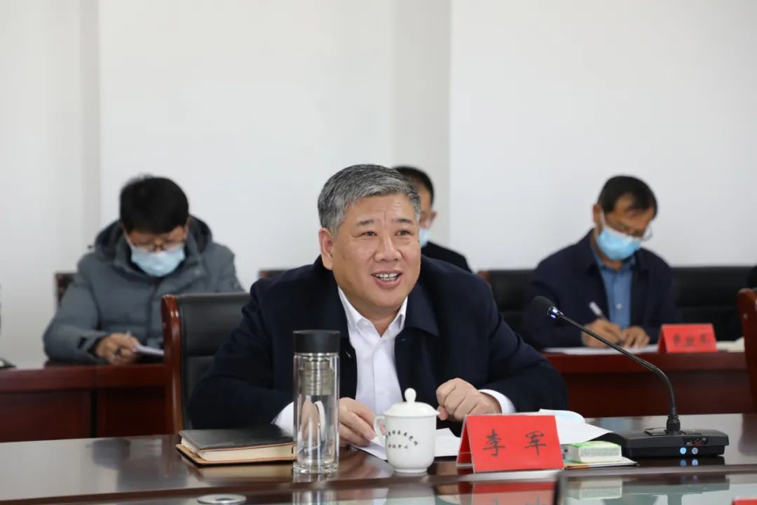 省委编办副主任李兵一行到康保县调研指导易地扶贫搬迁和空心村治理