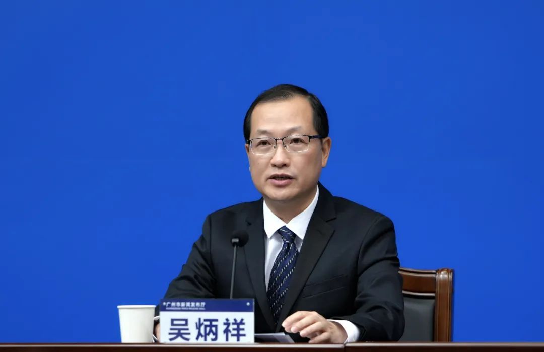 广州市商务局副局长吴炳祥介绍,目前全市生活必需品市场供应畅顺.