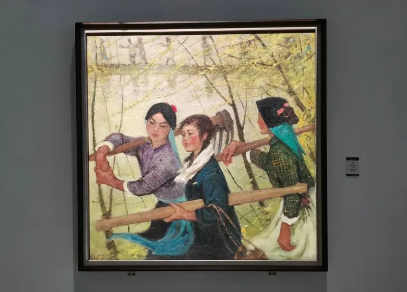 在这两幅画的基础上,苏天赐又创作了《蓝衣女像》,《黑衣女像》,这两