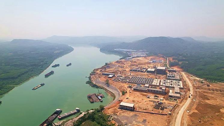 贯彻落实项目工作20法企业增信心①三江口畔建设潮涌