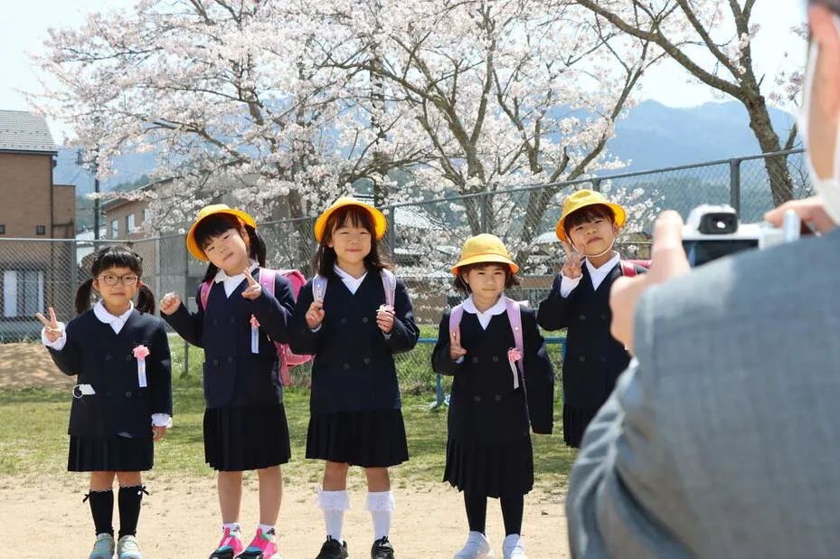 持续恶化的少子老龄化问题已成为日本一大国难