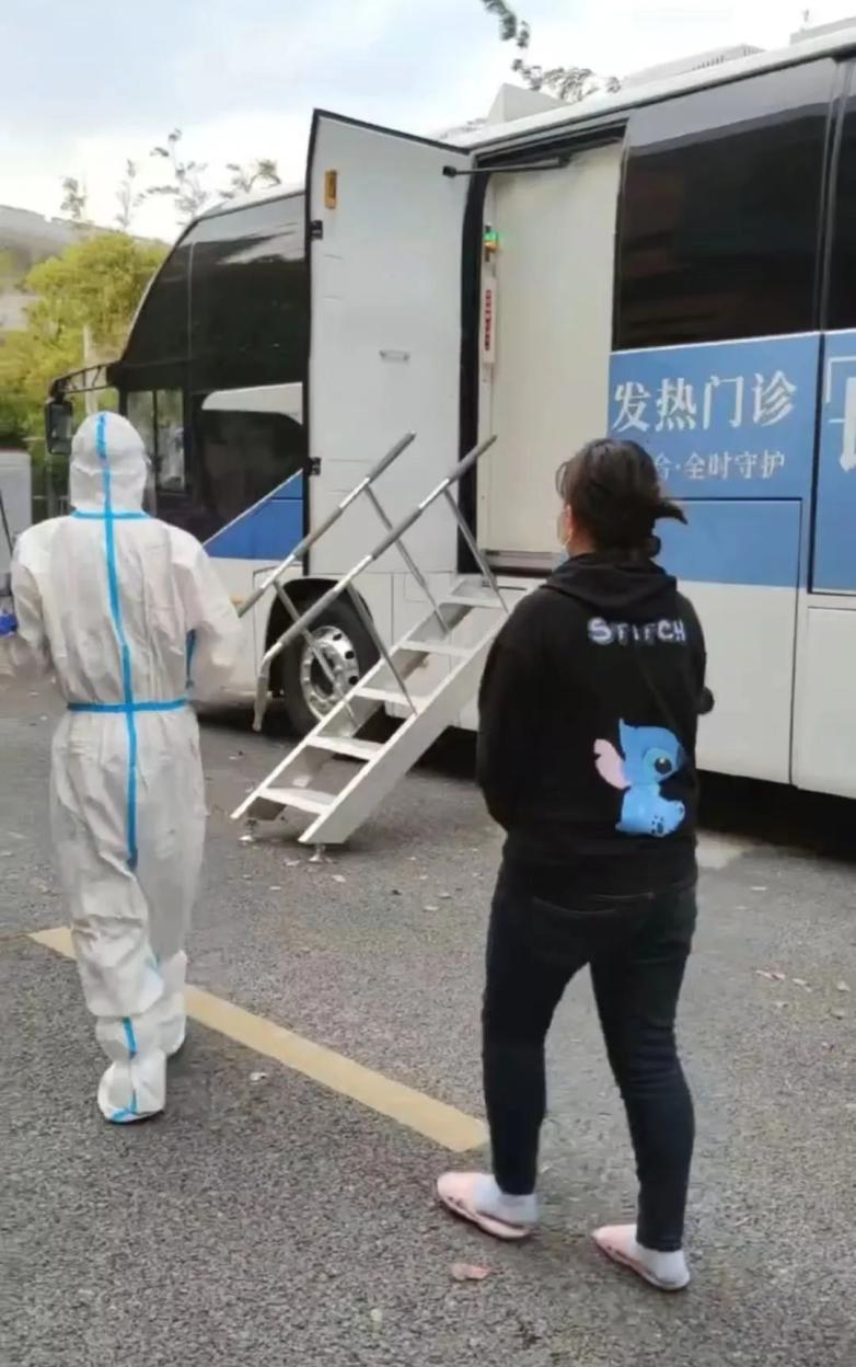 方舱ct怎么取新添诊疗“助手” ！移动CT设备引入方舱医院_https://www.jmylbn.com_新闻资讯_第1张