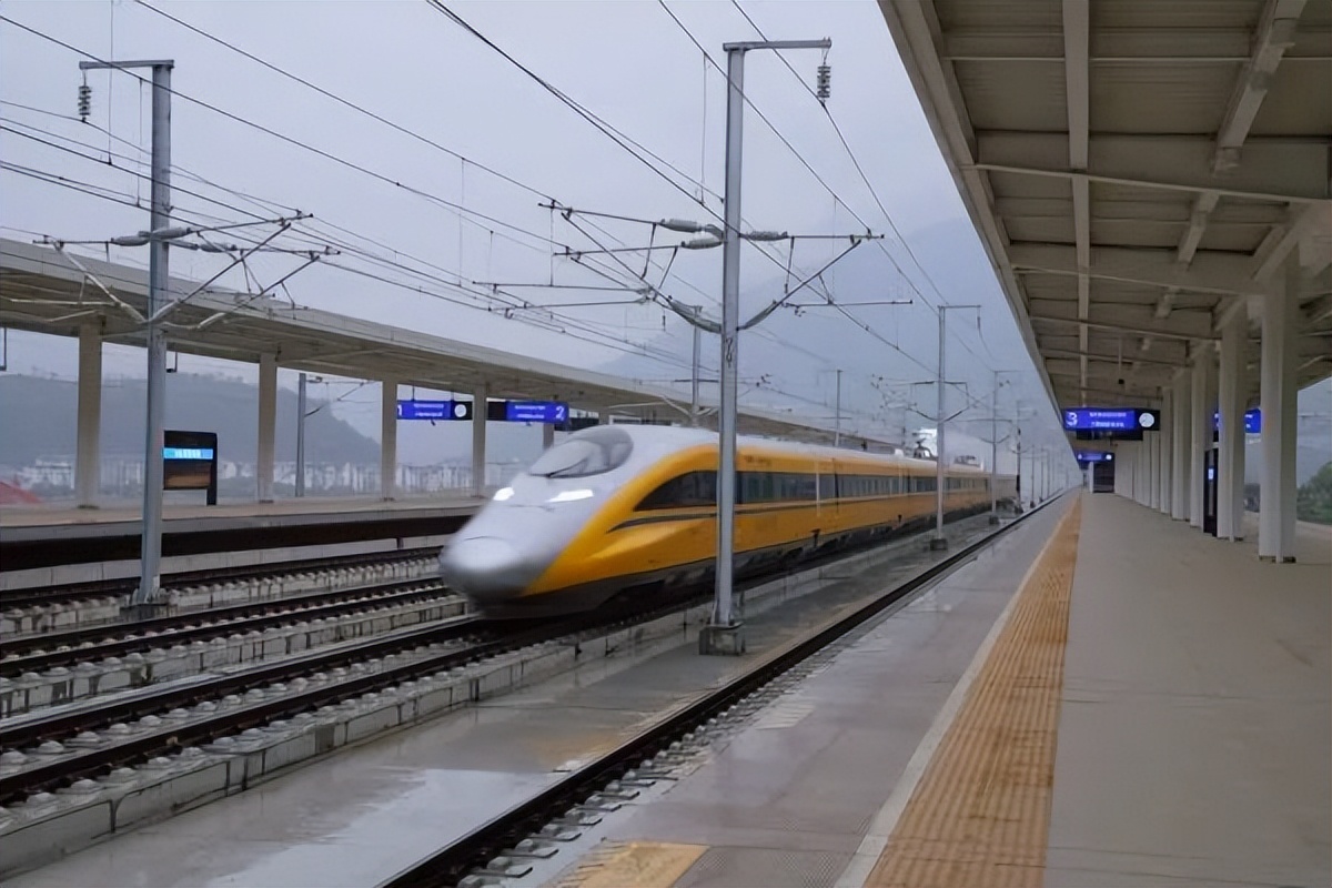 郑渝高铁襄阳东至万州北段全线拉通试验