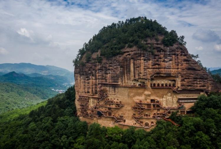 麦积山石窟图片全景图片