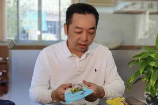 有限公司(以下简称"京溪园罐头公司")负责人陈志财同样开启"安利模式"