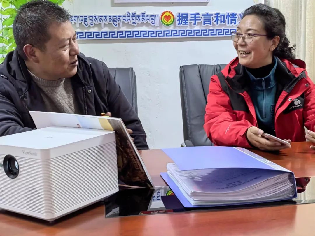 那曲市人大常委会副主任索朗央金一行督导组赴比如县开展乡村振兴那曲