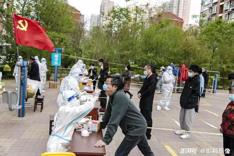 河北邯郸核酸检测织密疫情防控网