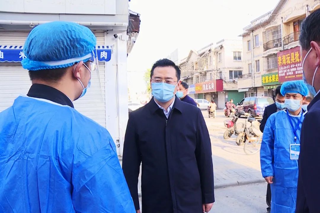 索向东在检查指导全员核酸检测采样工作时要求应检尽检一个不漏