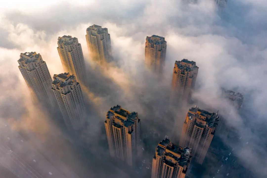 雨过天晴晨雾缭绕渝北城区现海市蜃楼
