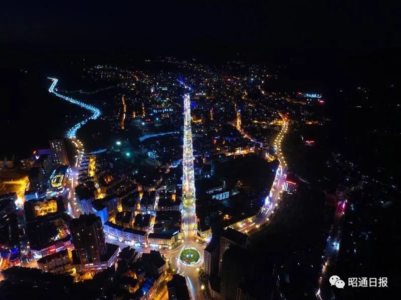 镇雄县城夜景图片图片