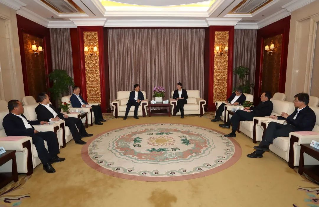 凌汉东会见中铁十二局党委书记董事长李天胜