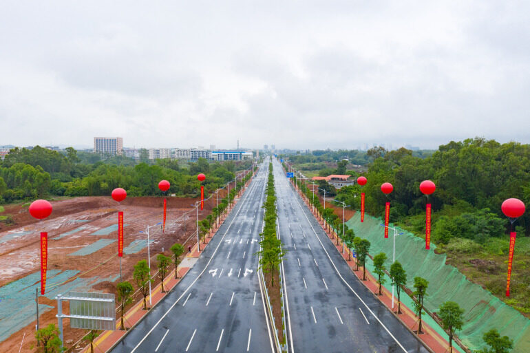 努力将双杨大道打造成为博东地区高质量发展的经济大道,为博罗建设县