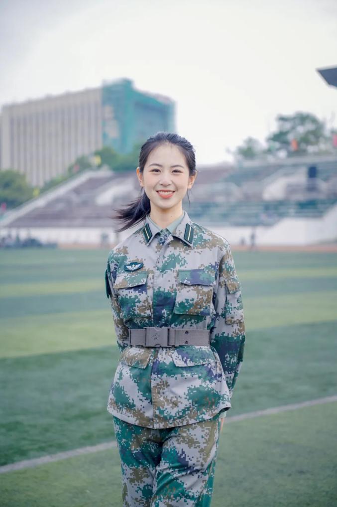 仪仗女兵赵颖图片