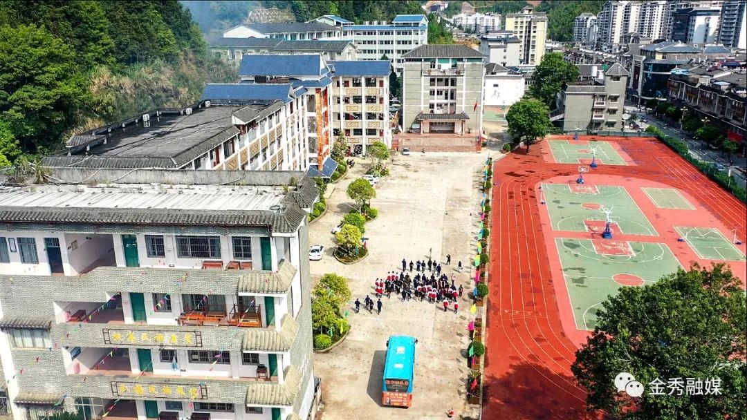 今天你所熟悉的县民中搬新家啦