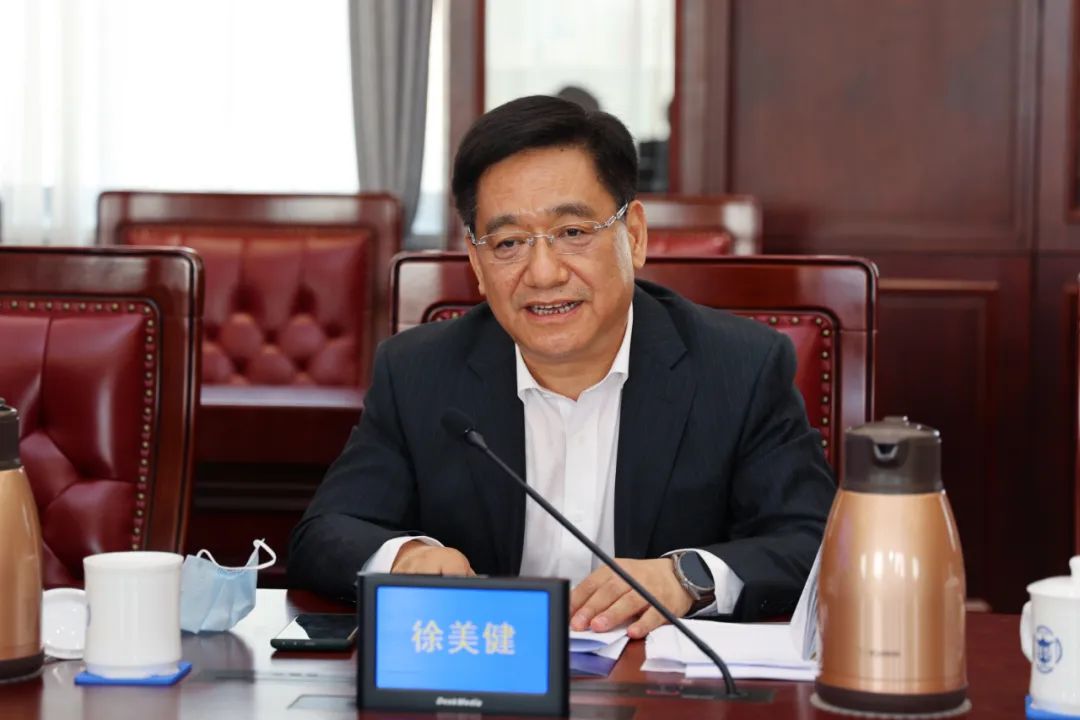 苏州市人大常委会副主任徐美健带队调研指导法院工作