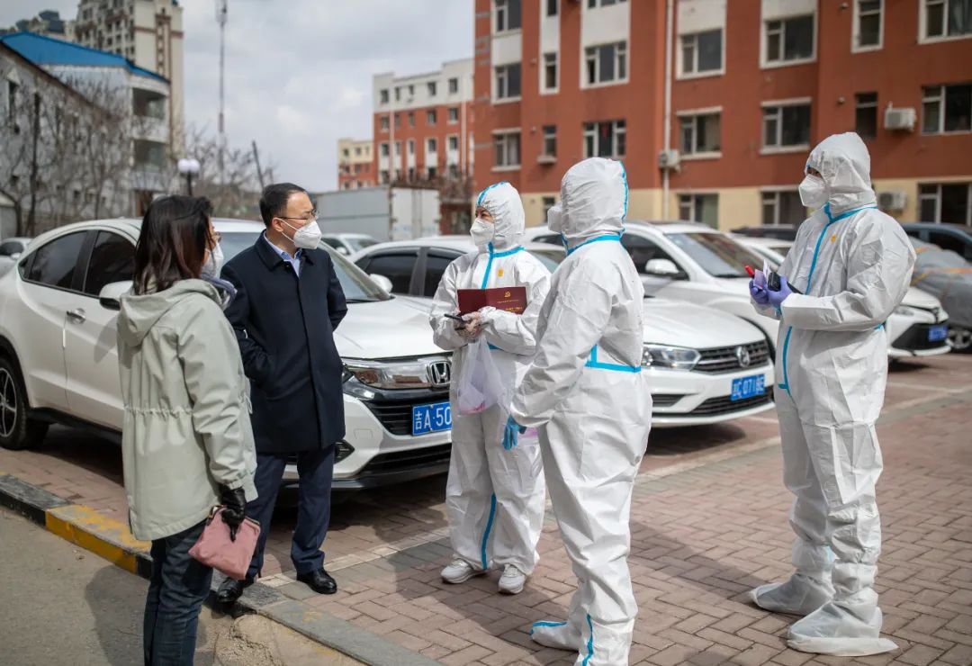 党旗飘扬筑堡垒法徽闪耀显担当四平中院抗击新一轮新冠肺炎疫情工作