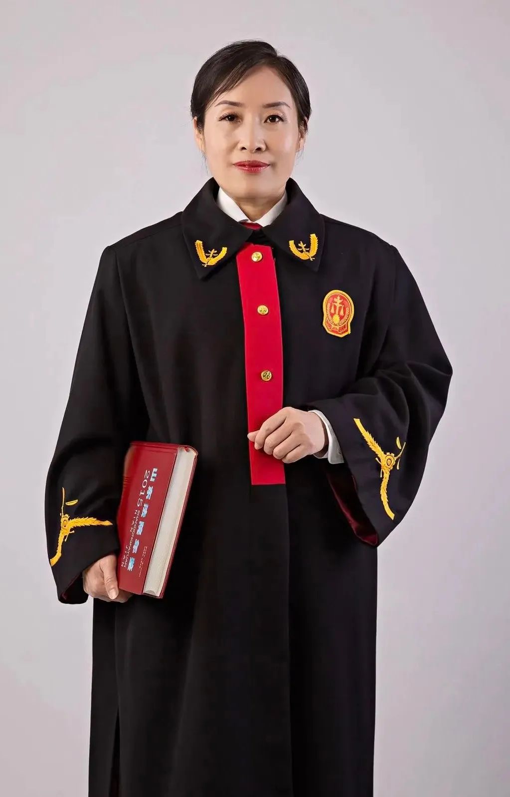 中国法官袍图片