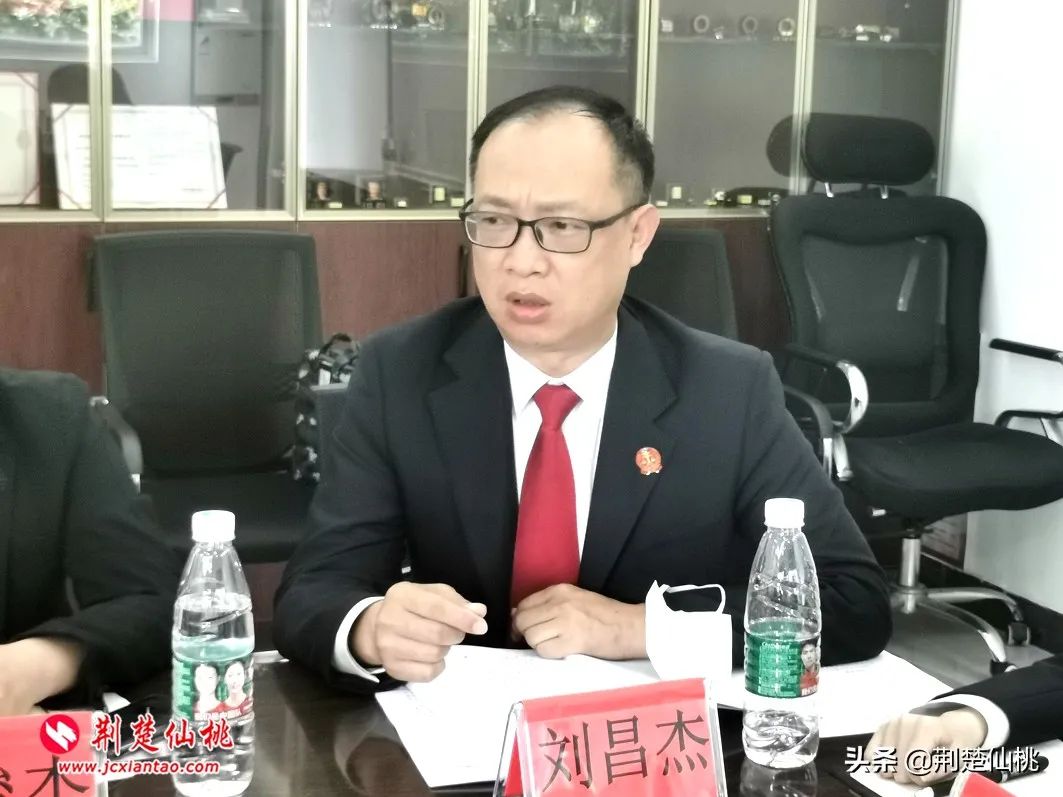 仙桃法院开展优化法治化营商环境法治宣讲活动