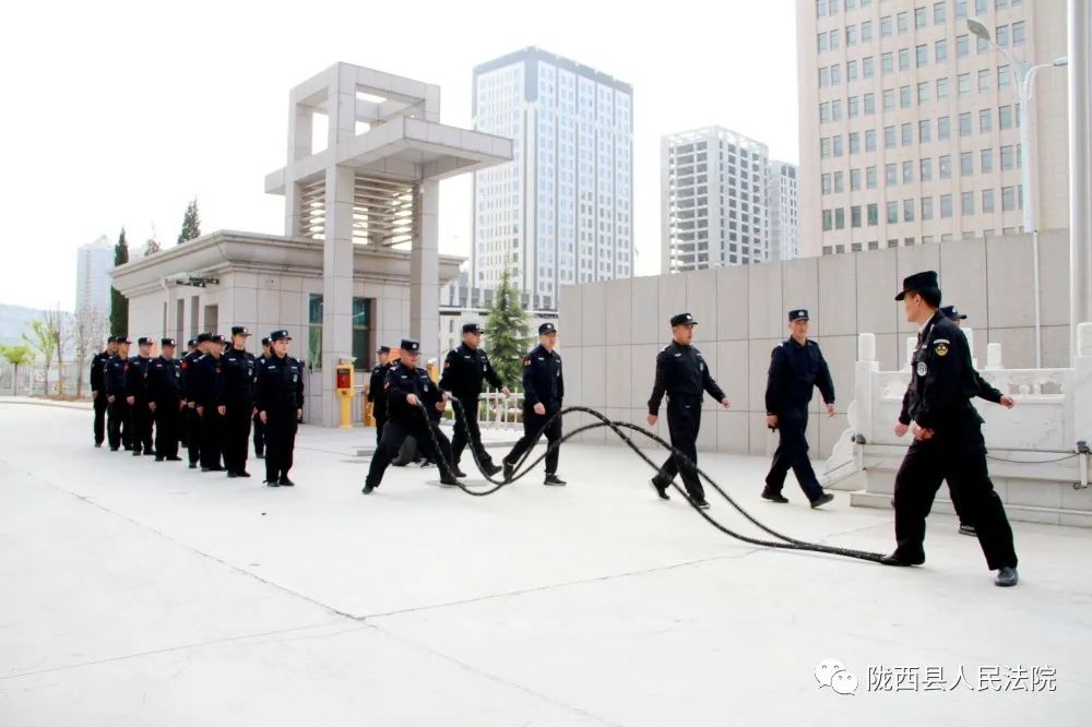 春来训练正当时磨炼意志铸警魂陇西县人民法院开展司法警察春季训练