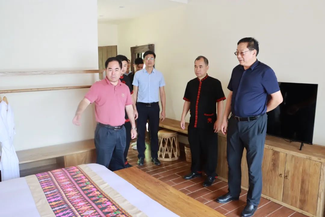 刘登山到昌江调研两山发展理念践行与海南热带雨林国家公园建设情况