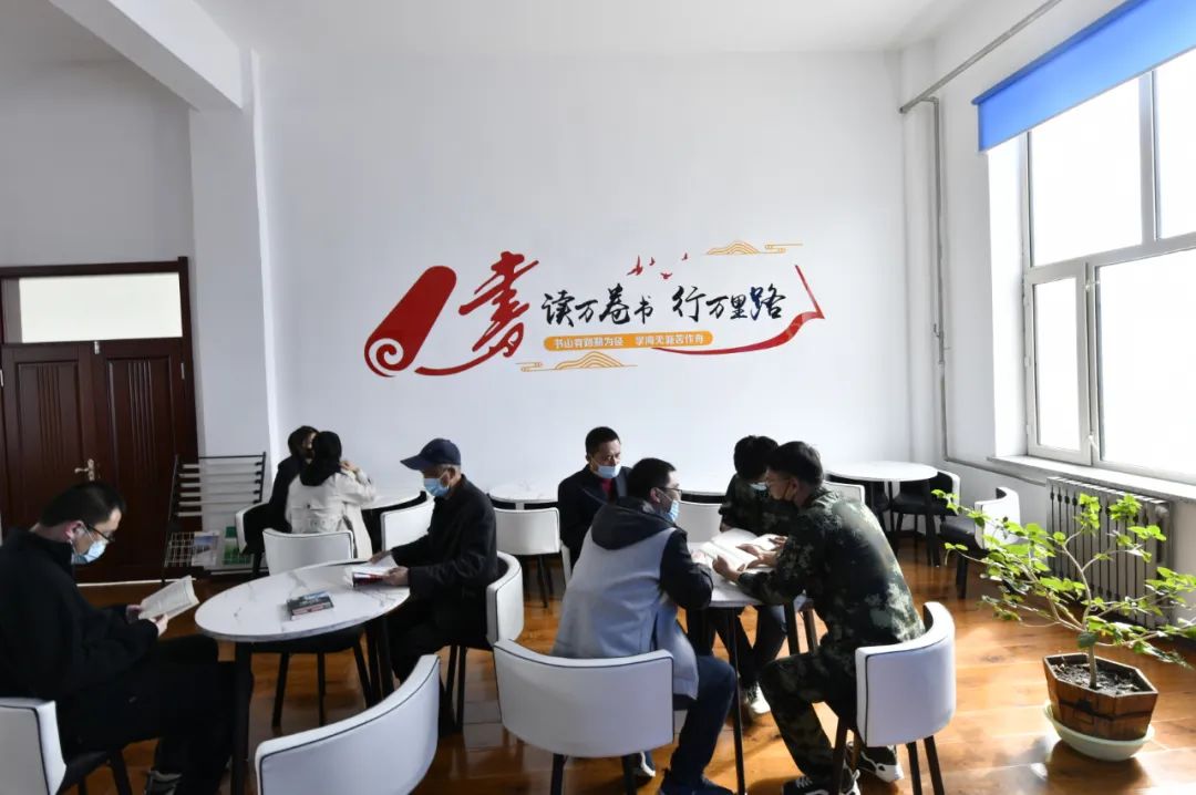 书香家园最是书香能致远韩家园林业局机关党委开展书香机关书香支部
