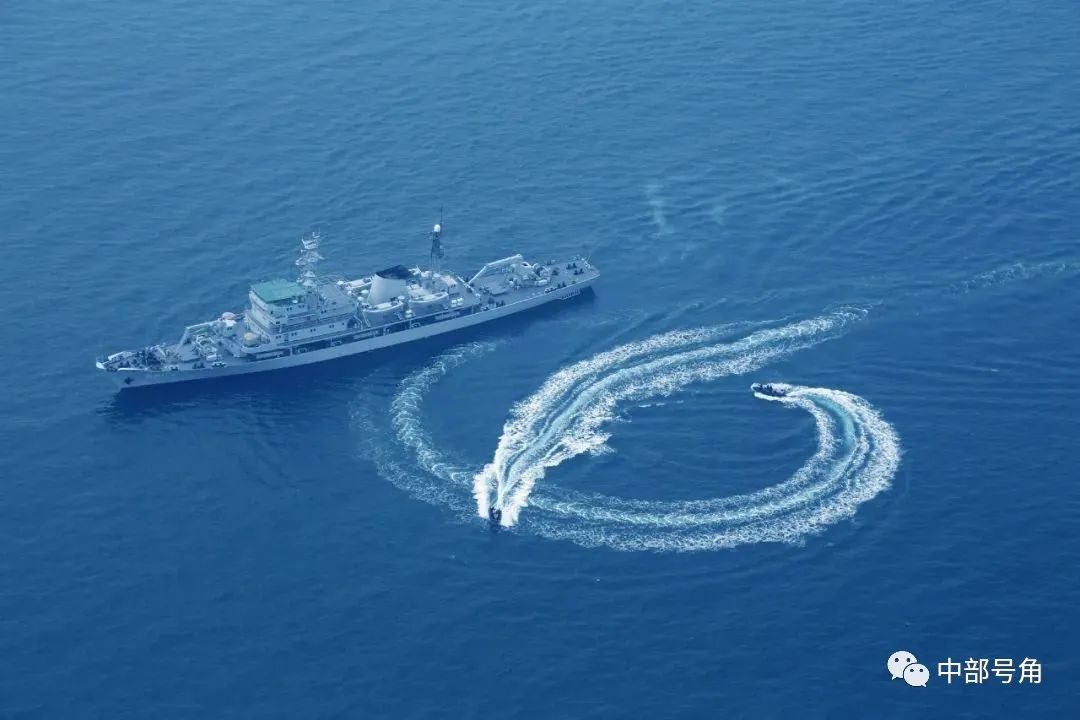 海军节向海图强奋勇搏击