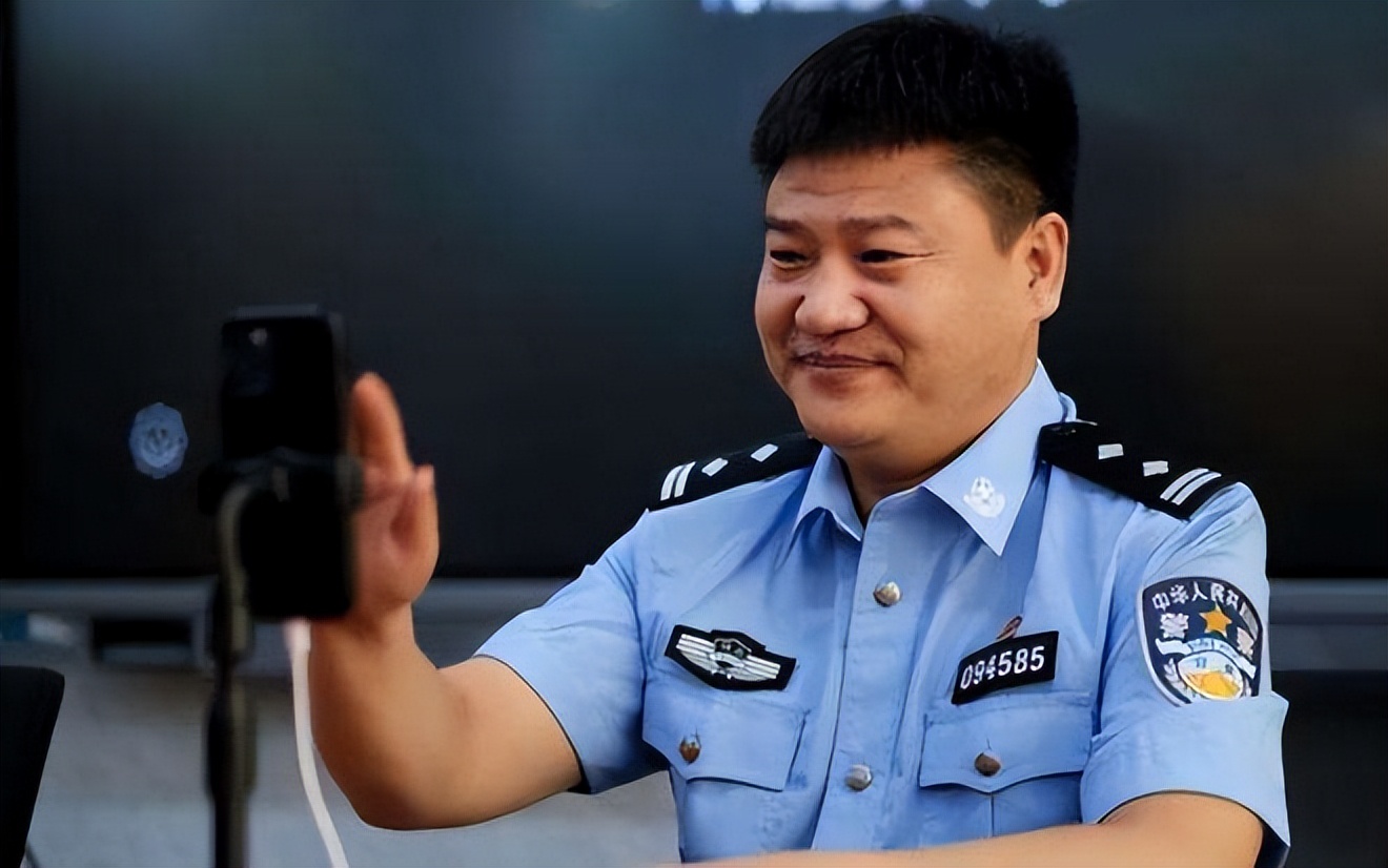 辞职半个月后,"反诈老陈"首谈近况:暂时赋闲没接