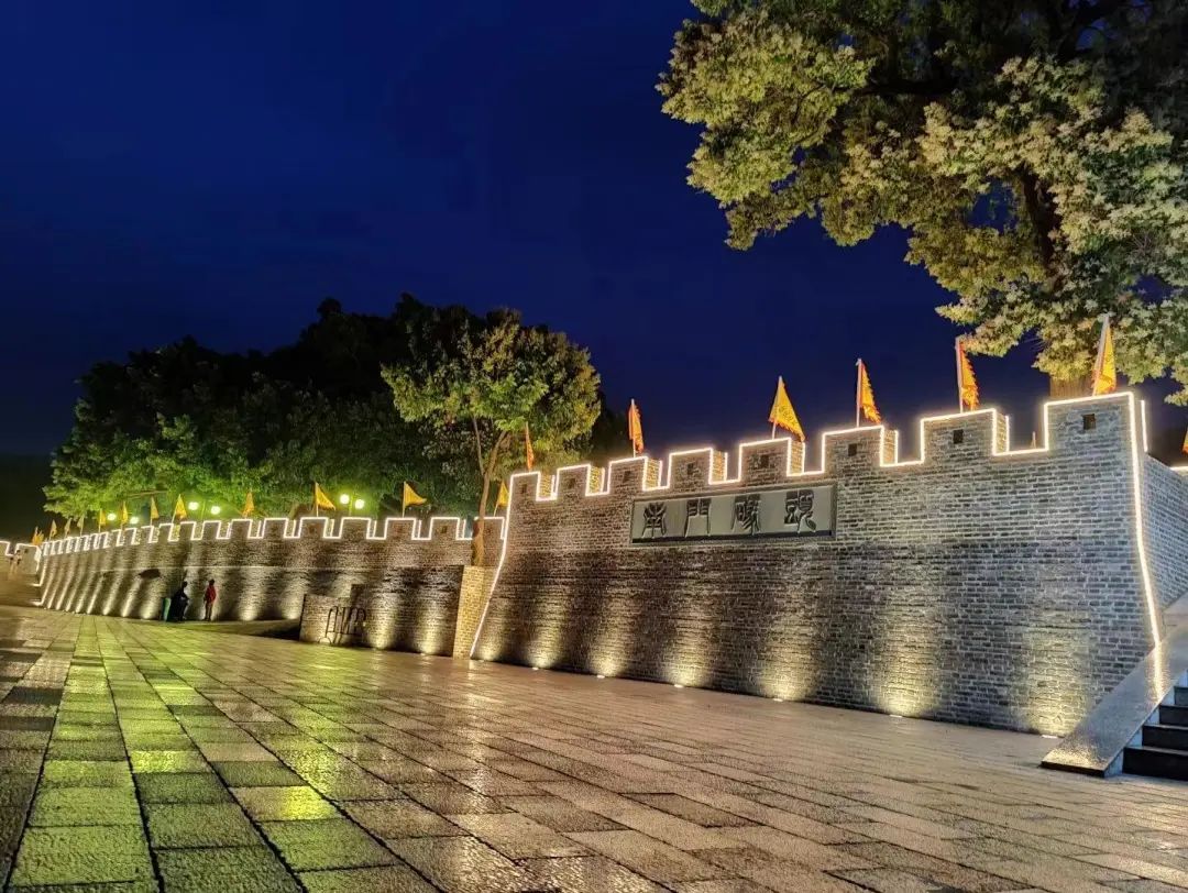 据了解,作为佗城镇东江沿岸重点整治提升项目之一的南门码头风貌整治