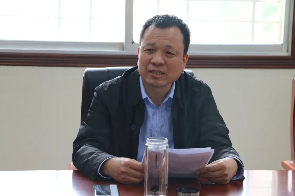 随后,李迎胜到西峡法院进行调研指导,听取了西峡法院