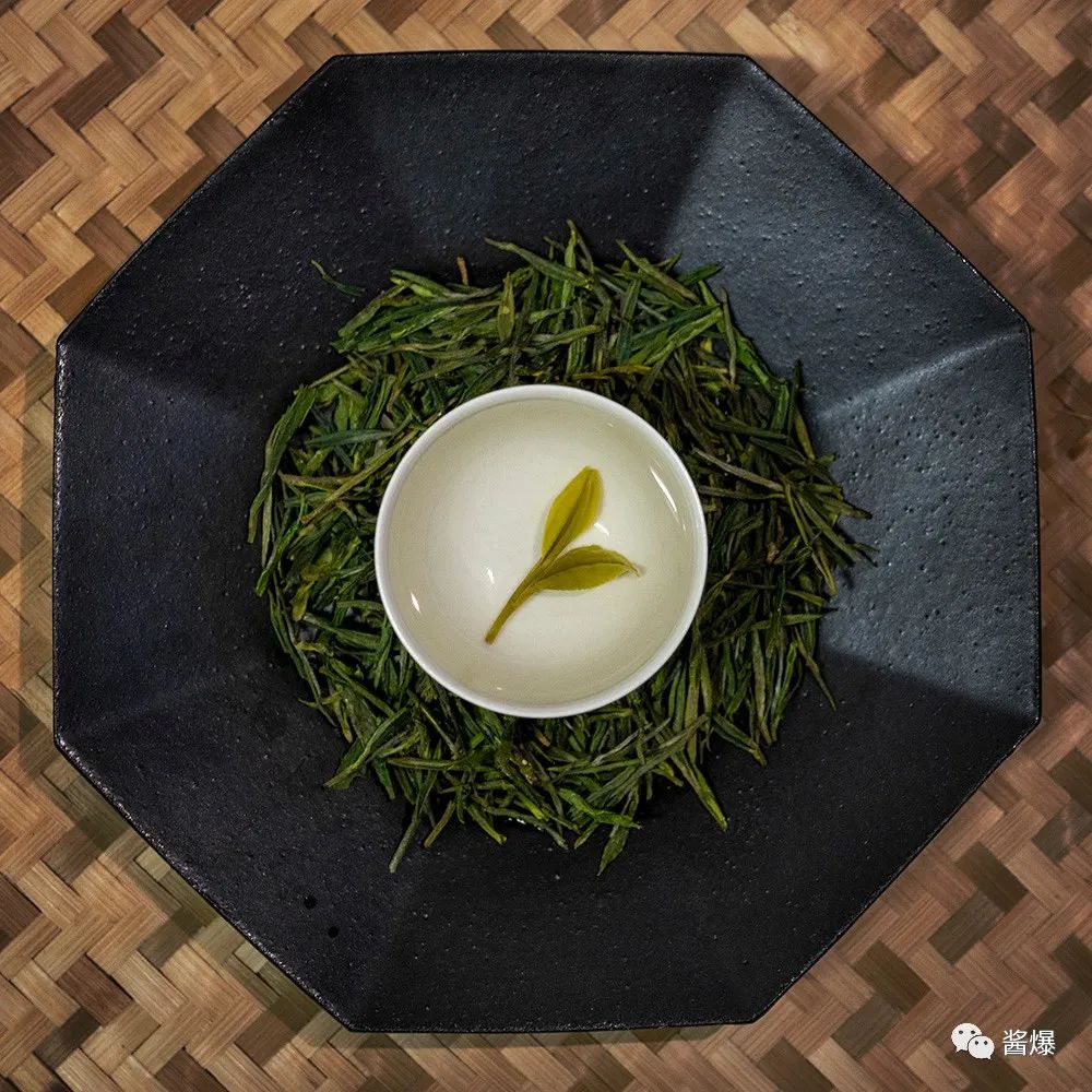 好茶不嫌晚来自临安太湖源的天目青顶