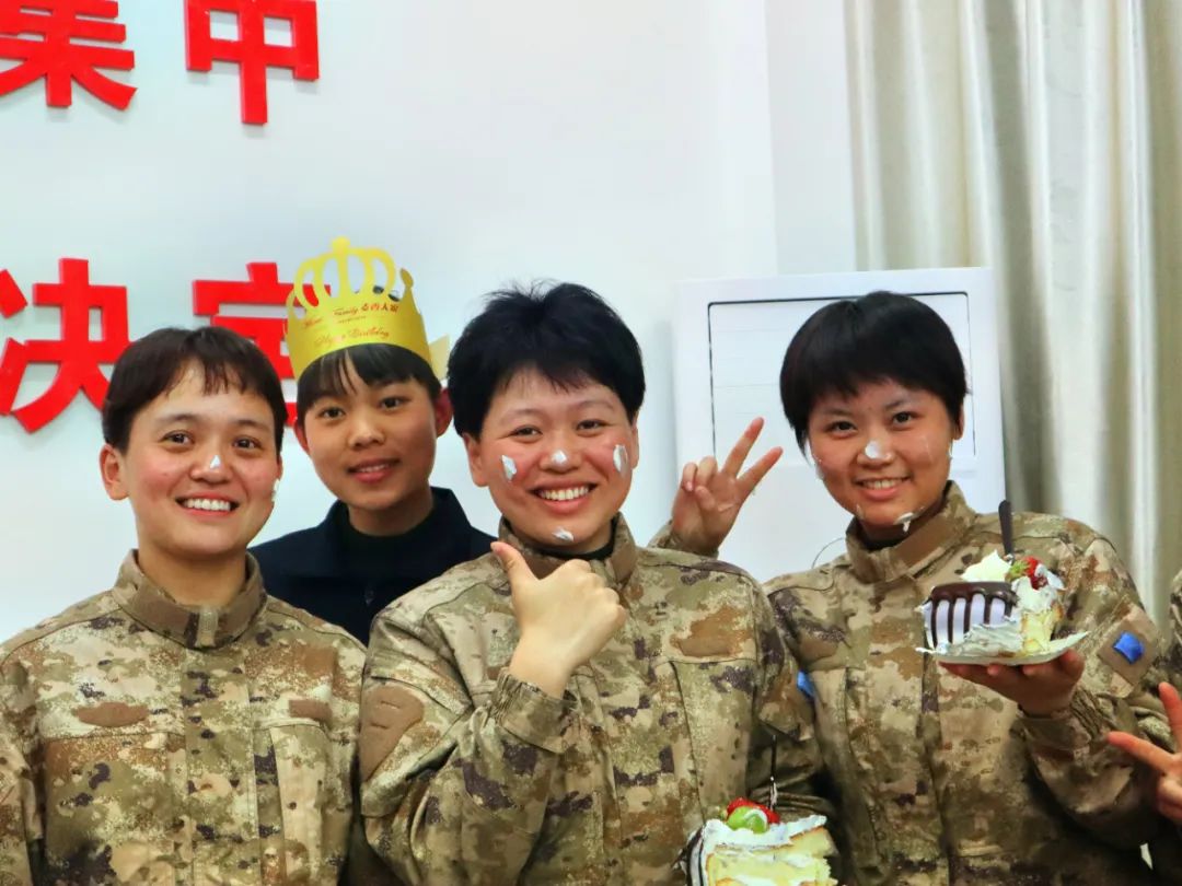 女兵的新兵连和你想的一样吗