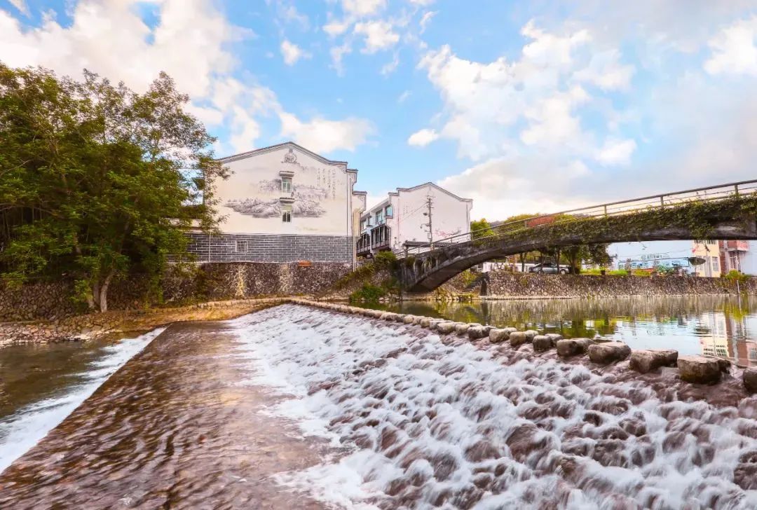 从古老堰坝瞥见旧时风光