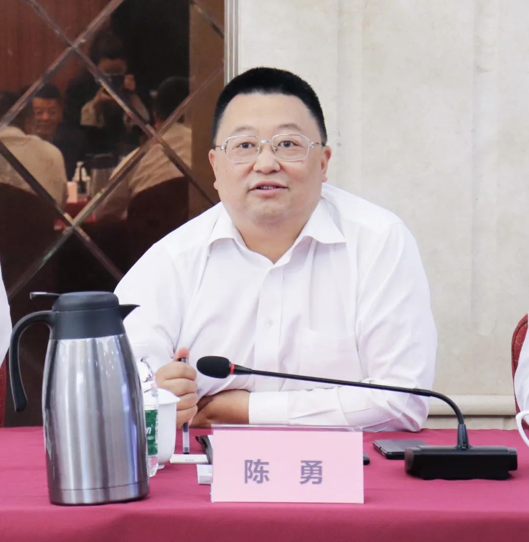 环能设计院相关负责人;中建西南院党委委员,副总经理粟向民,刘联华