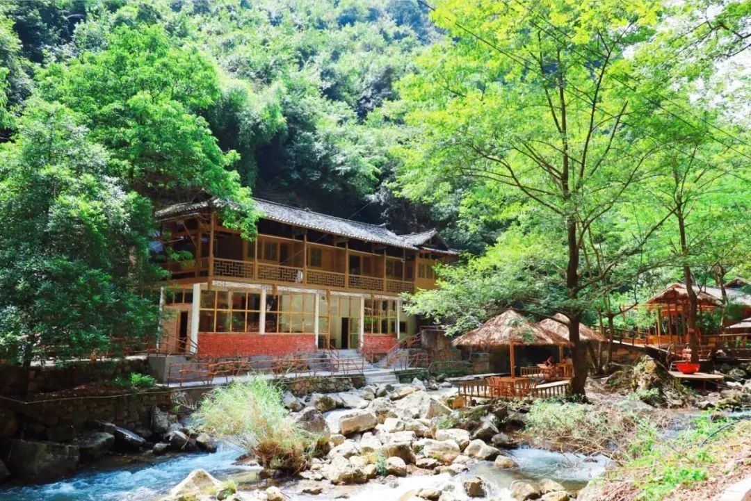 乡游黔中镇远县四里桥社区丨隐居河畔将满眼绿意打包给你