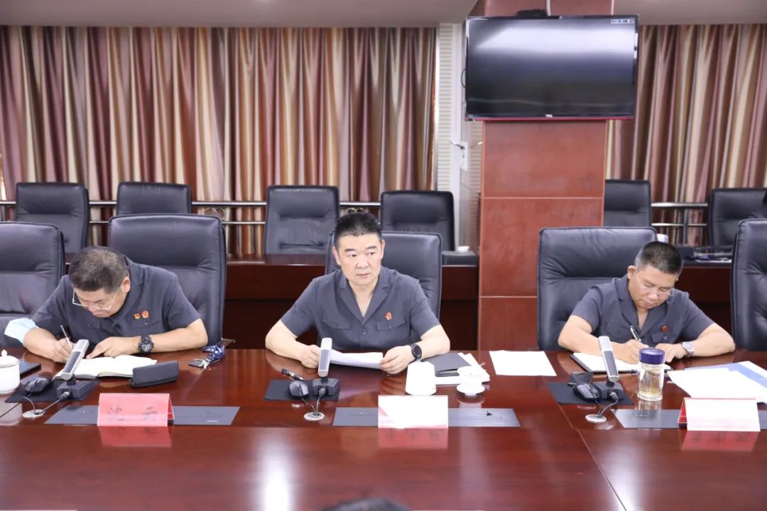转作风提效能西双版纳中院召开推进作风革命加强机关效能建设动员部署