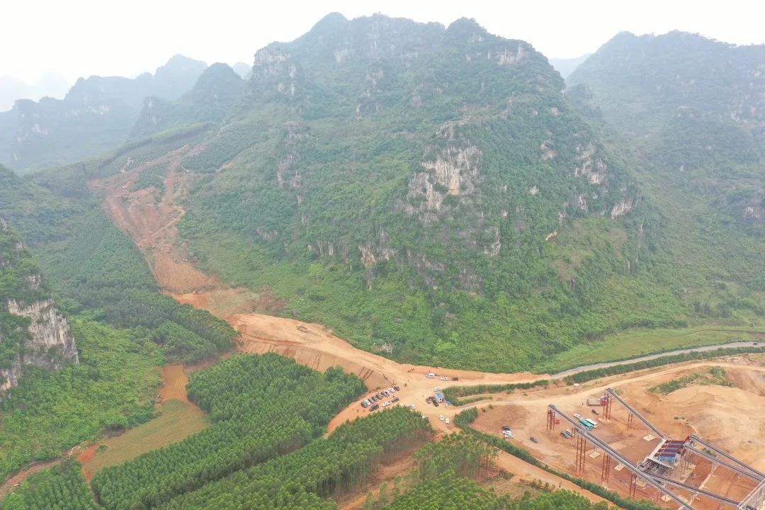 武宣县重拳出击成功收回两起287亩高级人民法院终审判决土地