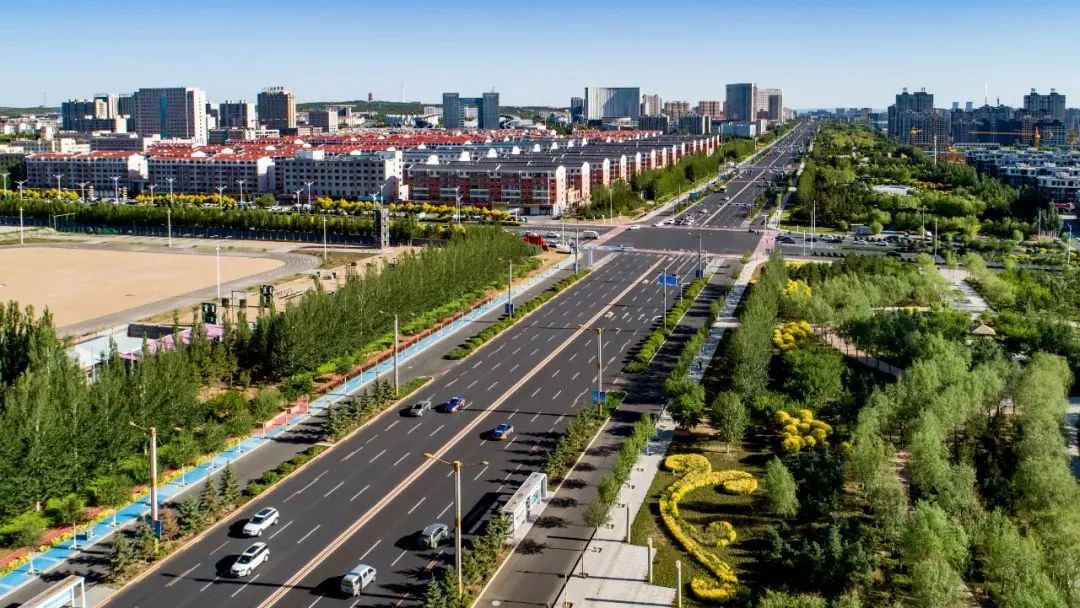 满目春光入画来67集宁区持续提升园林绿化品质