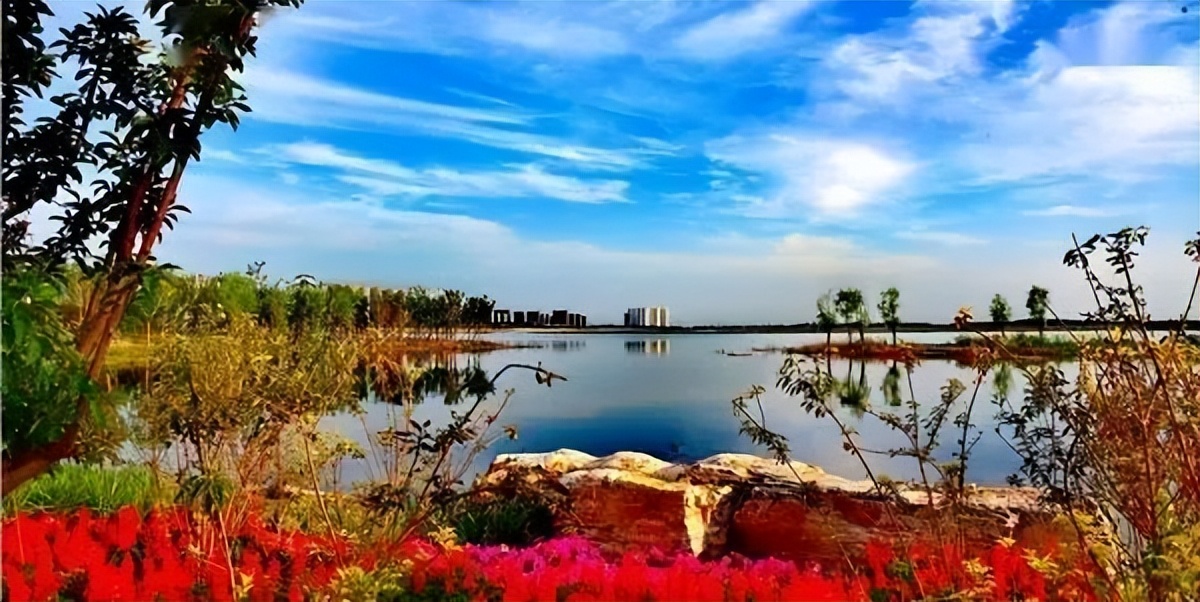 晋阳湖西岸2021图片