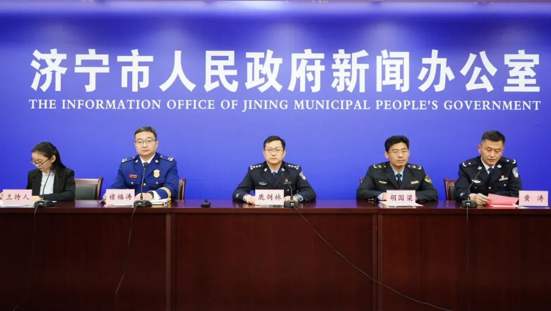 支队党委副书记,政委褚福涛 市消防救援支队高级专业技术职务胡国梁