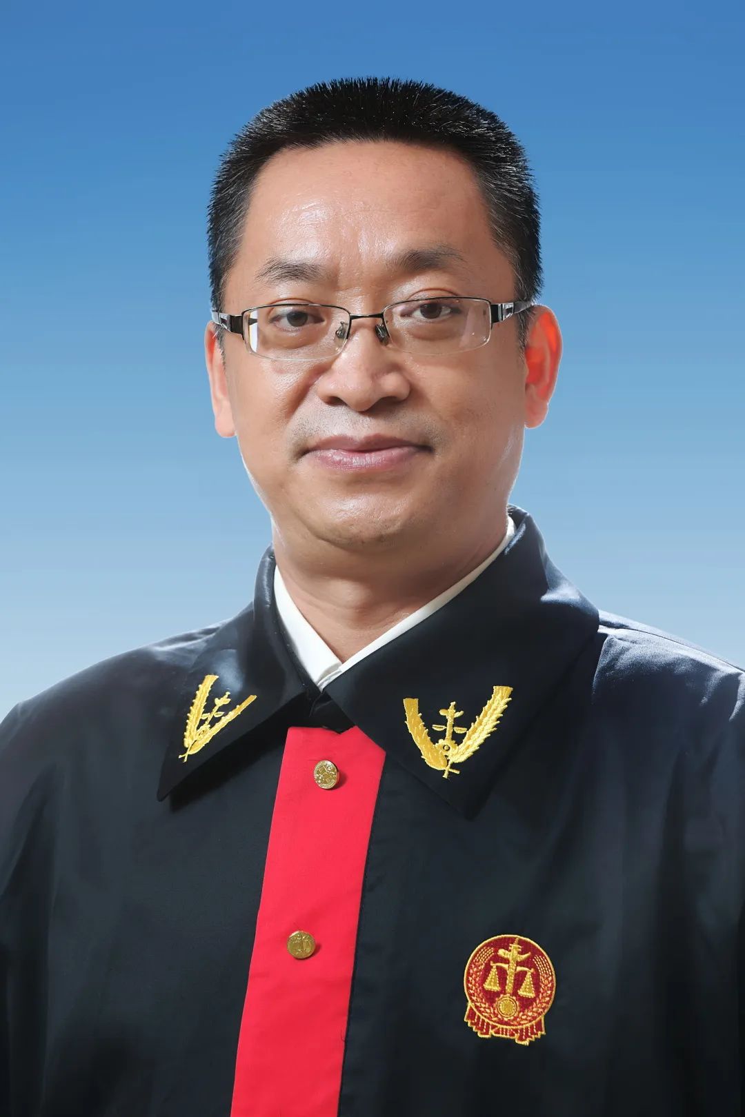 广东法院4名个人获省五一劳动奖章